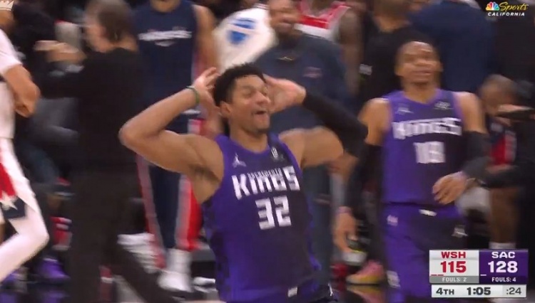 开云电子-🤣情绪价值拉满！国王落选秀考德威尔蹦蹦跳跳疯狂庆祝